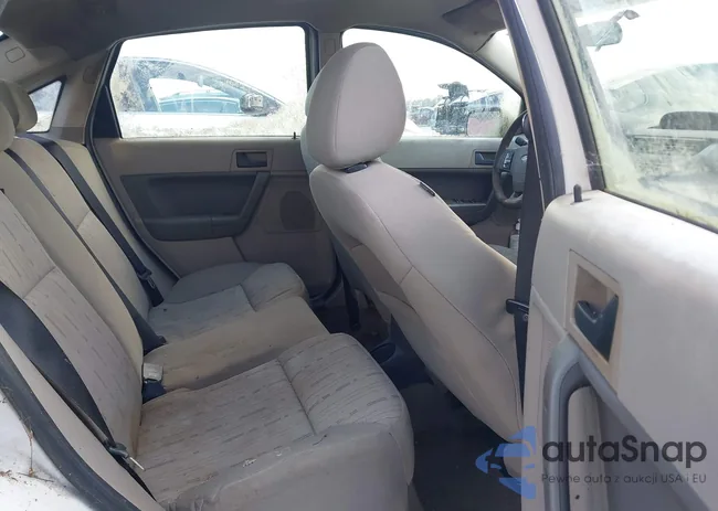 1FAHP3FN6BW120233: 43016027