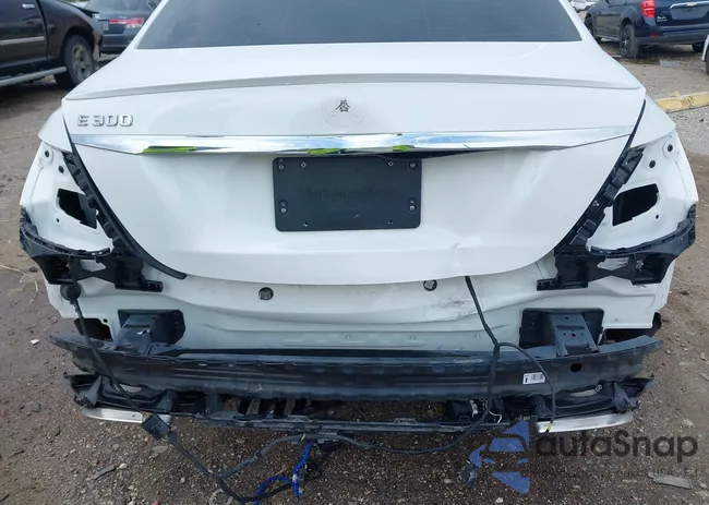 WDDZF4JB2HA104966: 43017396