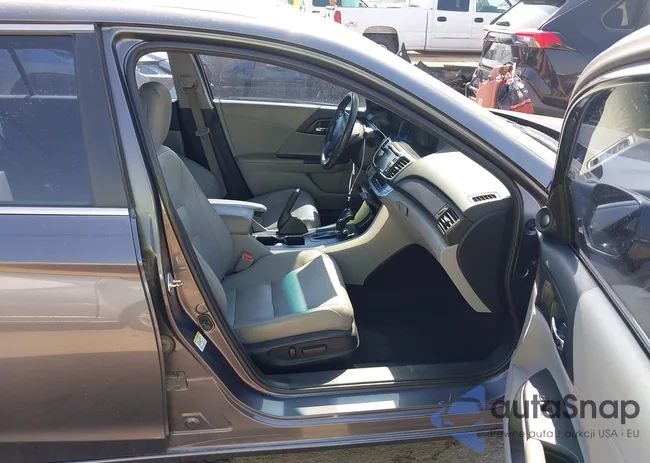 1HGCR2F86DA055002: 43017502