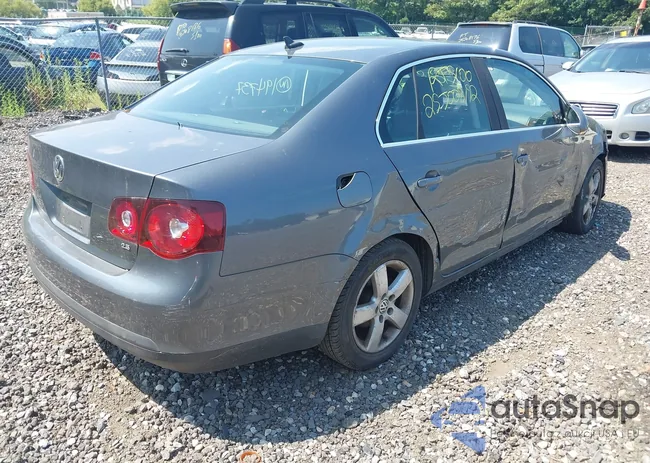 3VWRZ71K88M045540: 43017641