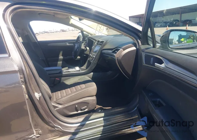 3FA6P0LU2KR256671: 43017807