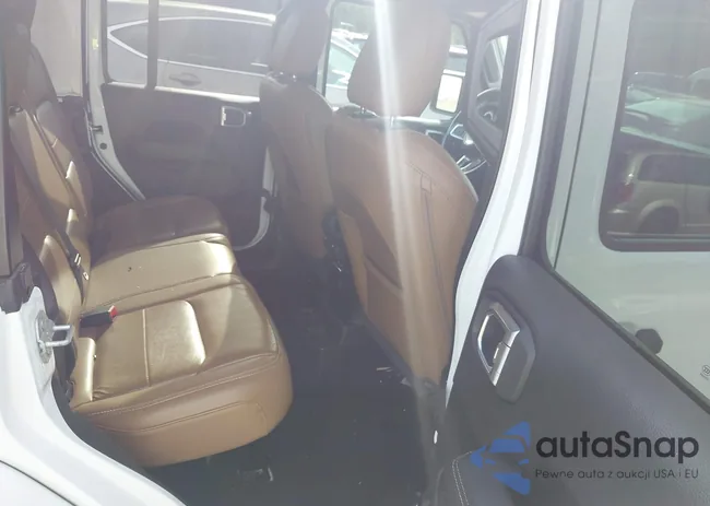 1C4HJXEG8MW567364: 43018360