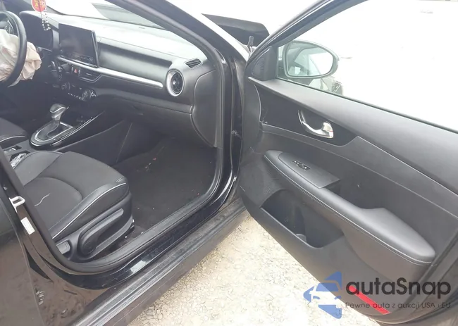 3KPF54ADXRE712878: 43018400