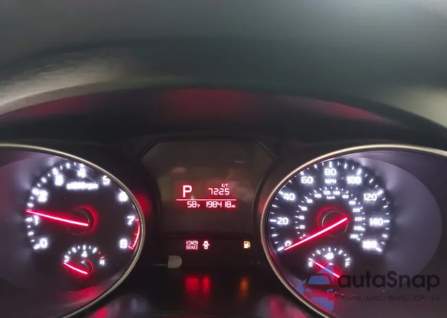 KNDMB5C15F6061914: 43018475