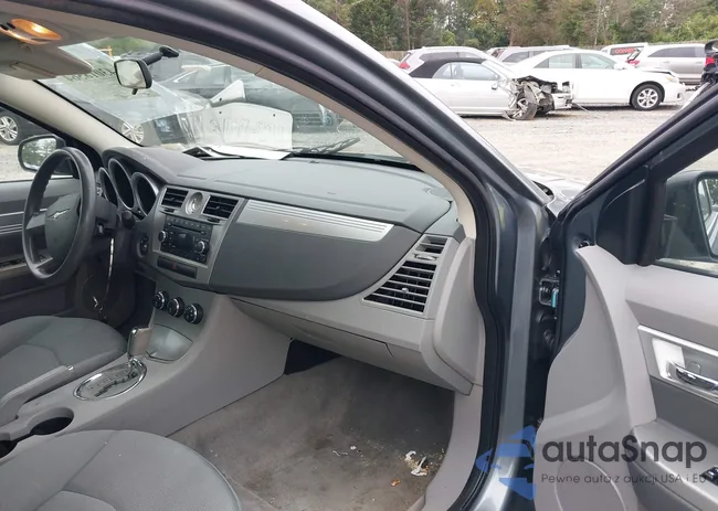 1C3LC56K17N508005: 43018564