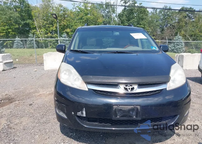 5TDBK22C98S011075: 43018734