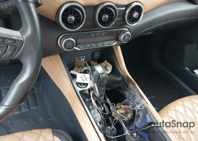 3N1AB8CV8MY261492: 43017934