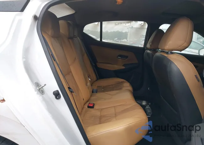 3N1AB8CV8MY261492: 43017934