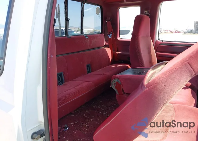 1FTHX26F5VEB38357: 43018068