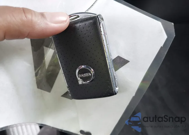 YV4A22PM3G1064893: 43018072