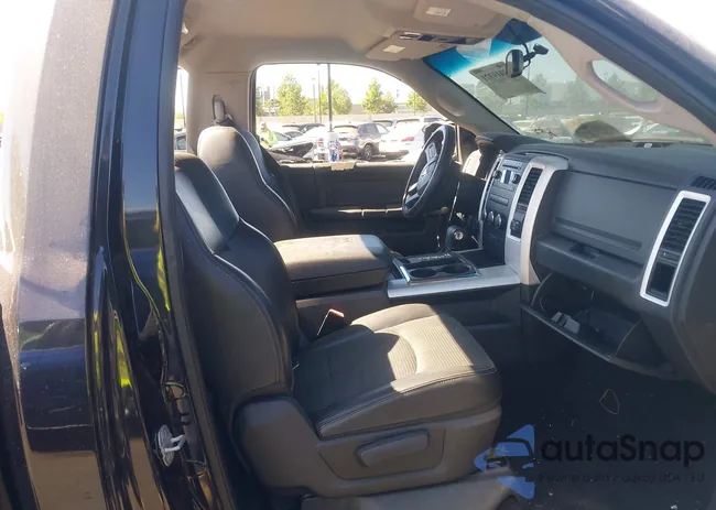 1D3HB16T19J533378: 43019321