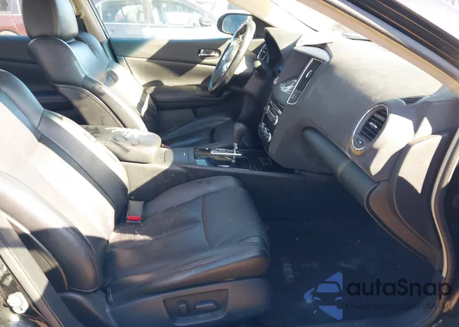 1N4AA5AP3BC831882: 43019357