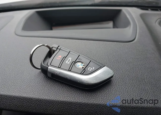 3MW5R1J04M8B85212: 43019544