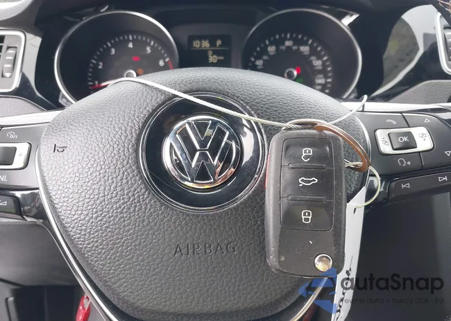 3VWD17AJ3GM228366: 43018875