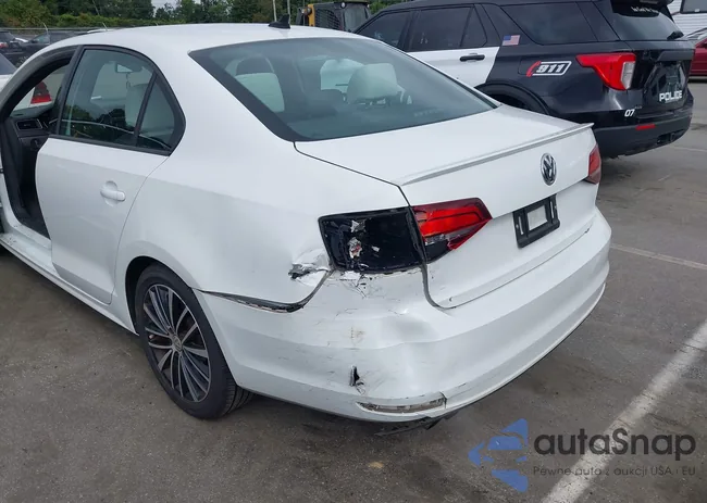 3VWD17AJ3GM228366: 43018875