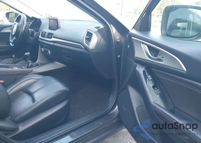 3MZBN1V3XJM211088: 43020588