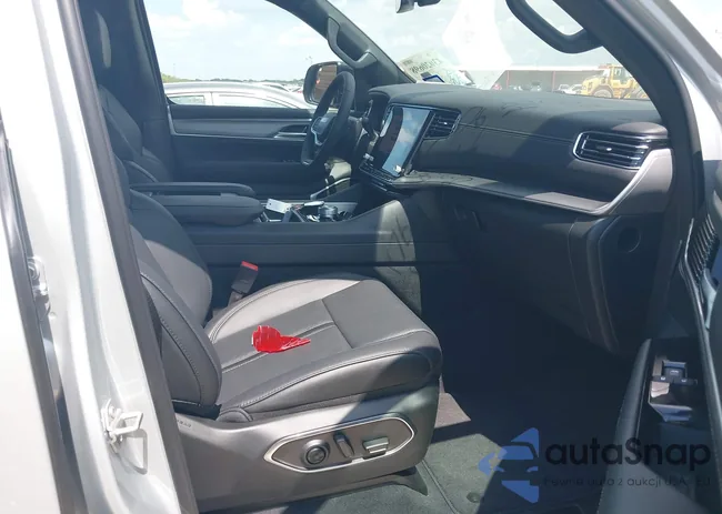 1C4SJSBP8SS515069: 43020698