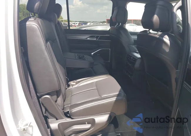 1C4SJSBP8SS515069: 43020698