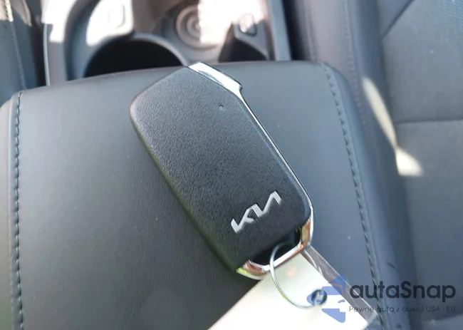 KNDCR3LE8S5239572: 43020758