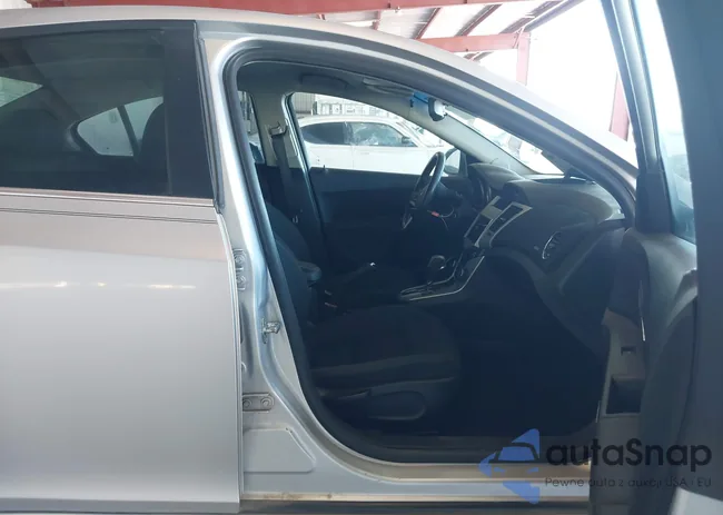 1G1PF5SC7C7104071: 43020857