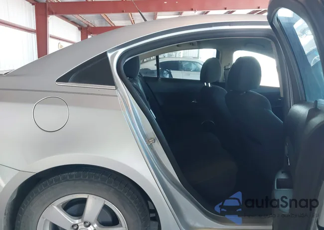 1G1PF5SC7C7104071: 43020857