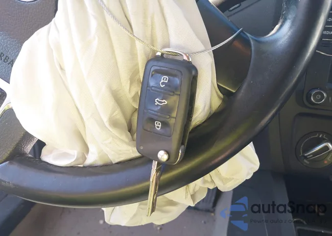 3VWLL7AJ2DM415633: 43021304