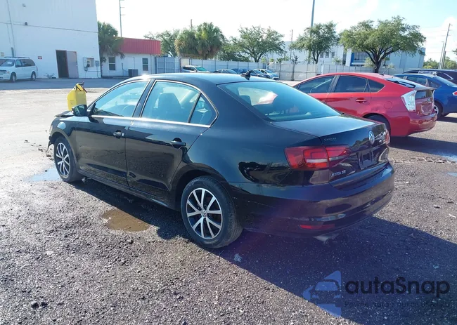 3VWDB7AJ8HM368511: 43021511