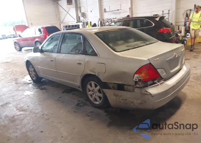 4T1BF28B5YU039563: 43021574