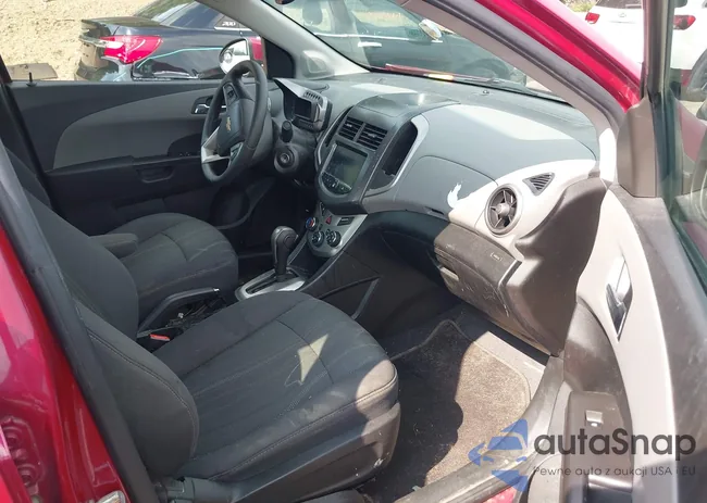 1G1JC5SB0E4109946: 43021593