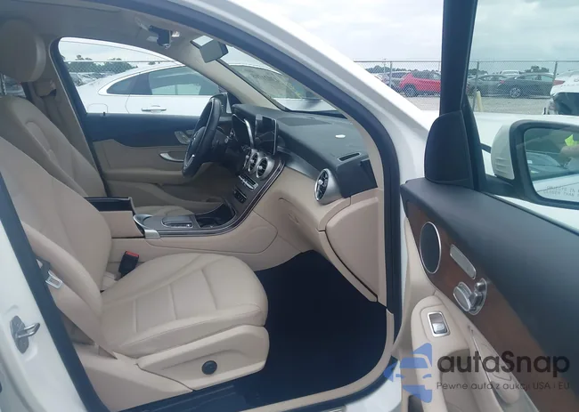 W1N0G8EB8MF909717: 43021708