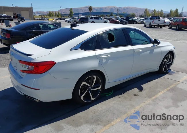 1HGCV1F3XMA018724: 43021795