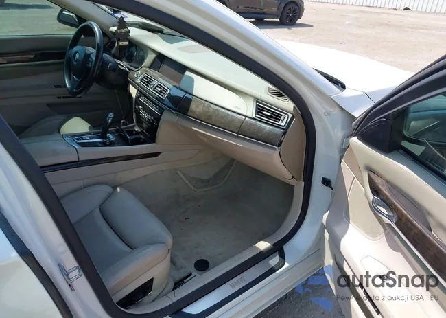 WBAKB8C50CC964459: 43021801