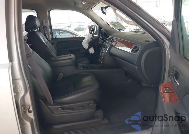 1GNSCJE03DR250484: 43021219