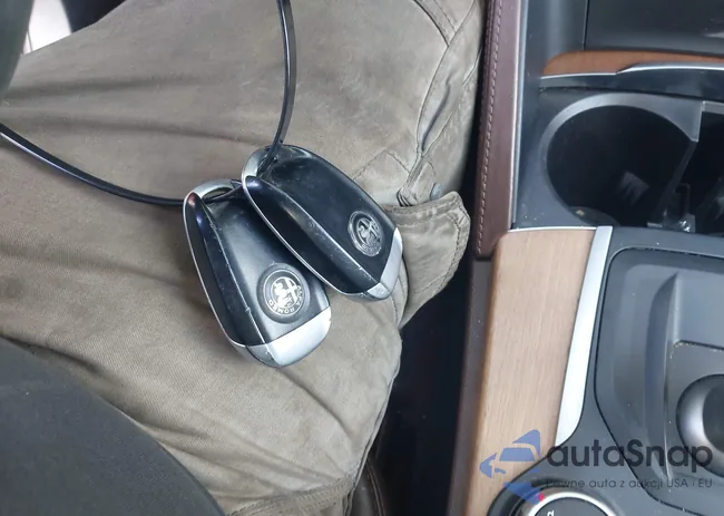 ZASPAKBN9K7C55280: 43022275