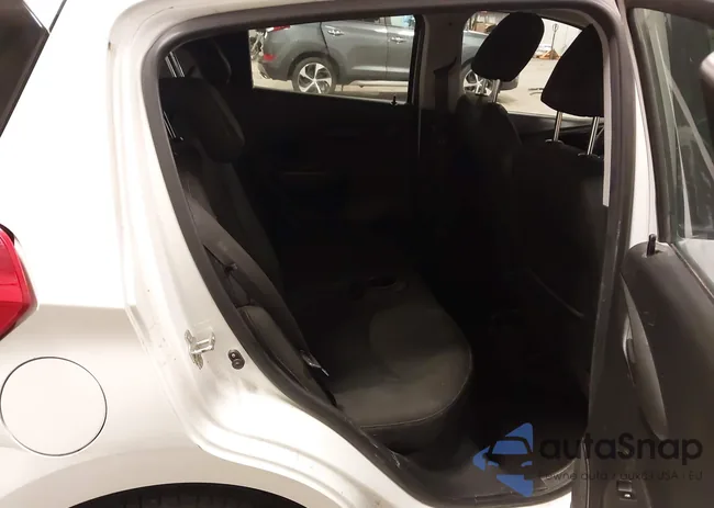 KL8CD6SA7KC704992: 43022813