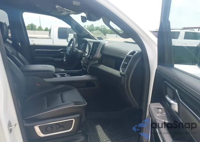 1C6RREJT8RN220111: 43021892