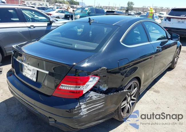 WDDGJ5HBXDG036814: 43022106