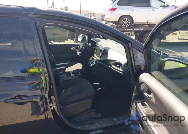 2C4RC1FG0JR287405: 43023340