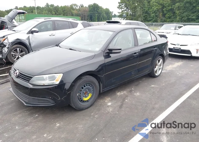 3VWDX7AJ3BM352032: 43023382