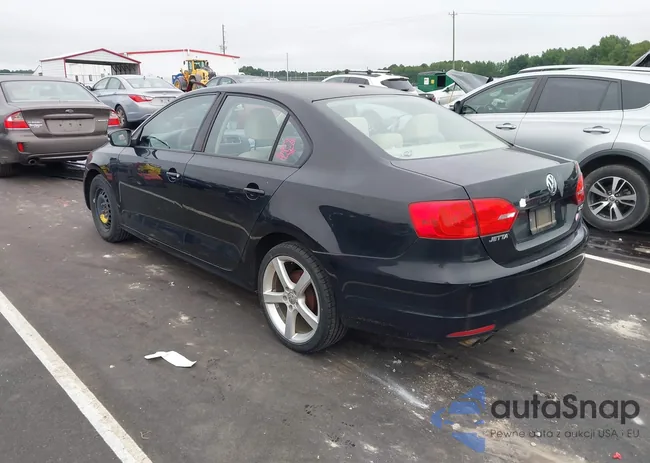 3VWDX7AJ3BM352032: 43023382