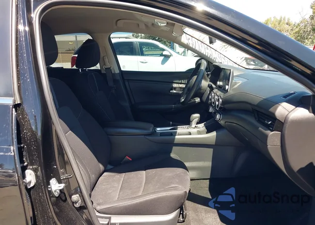 3N1AB8CV2RY226101: 43023079