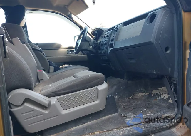 1FTRX12W49KB44839: 43024301