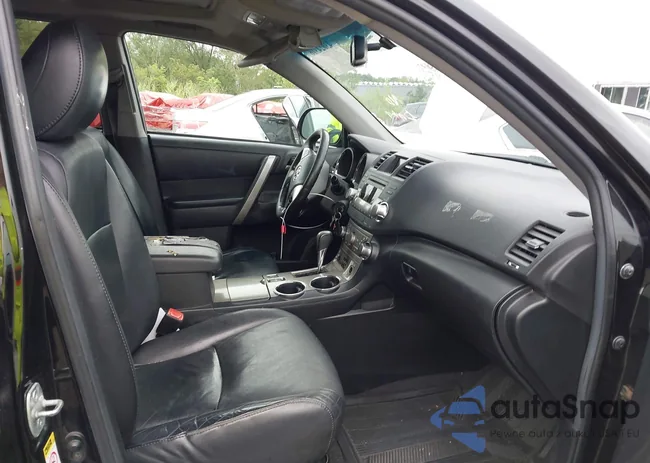 5TDBK3EH5CS146771: 43024316