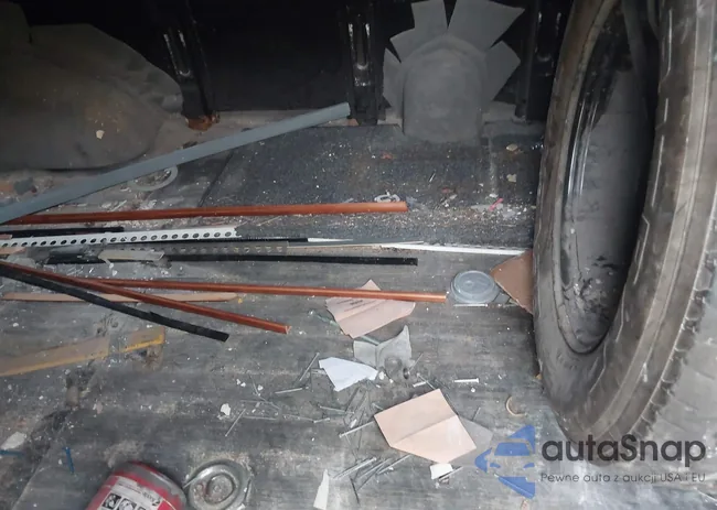 1GTS8AF40C1130215: 43023876