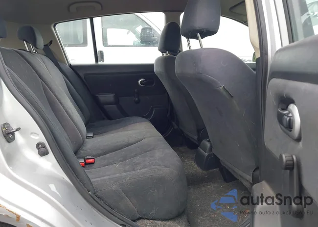 3N1BC13E29L498914: 43025452