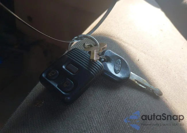 1FMYU02Z06KD10869: 43025753