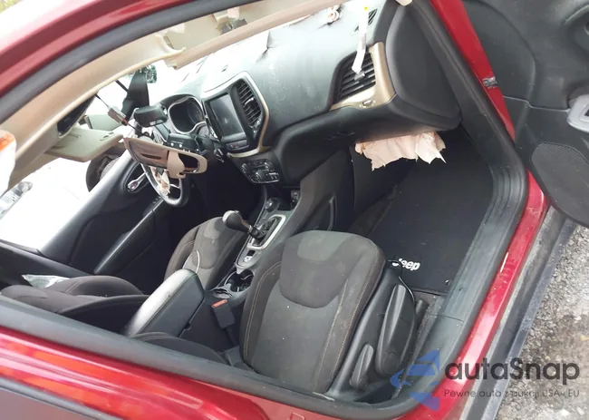 1C4PJMCB3HW563746: 43026378