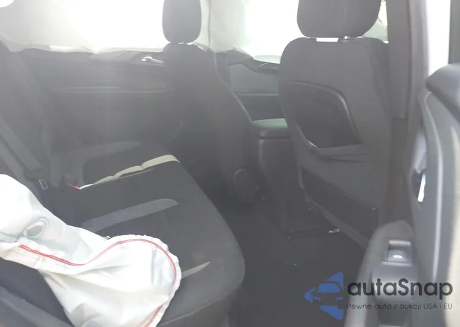 KL79MPS28PB211199: 43026417