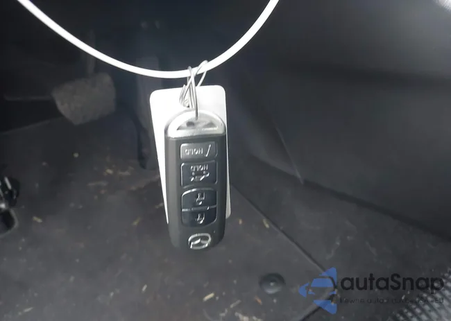 3MZBN1U77HM114333: 43026544