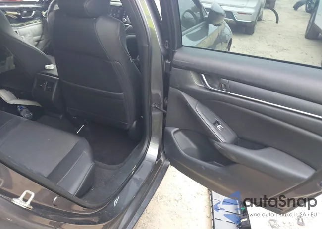 1HGCV2F35KA026572: 43026593